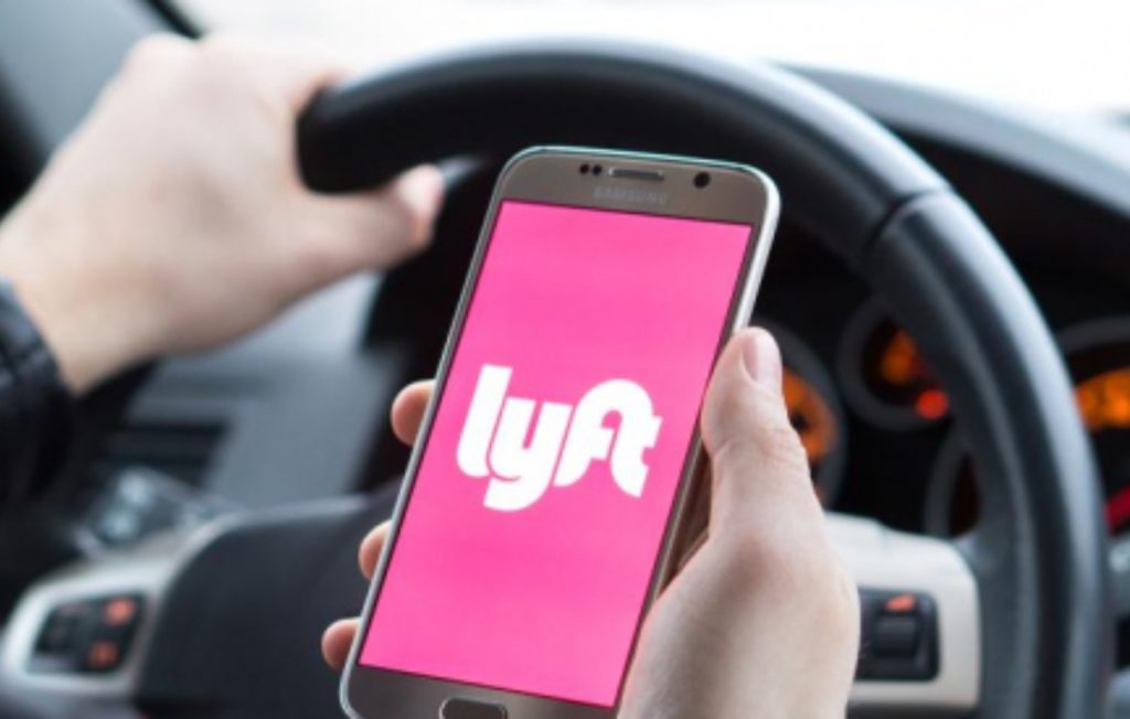 Lyft alista llegada a México